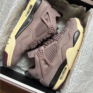 A Ma Maniére x Air Jordan 4 Retro 'Violet Ore'